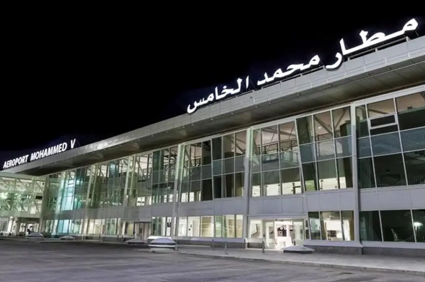 تطورات مثيرة في ملف سرقة 600 هاتف من مطار محمد الخامس